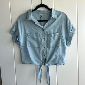 NWT Cropped chambray shirt